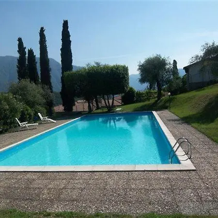 Sleeps 4 Pool 公寓 梅泽格拉