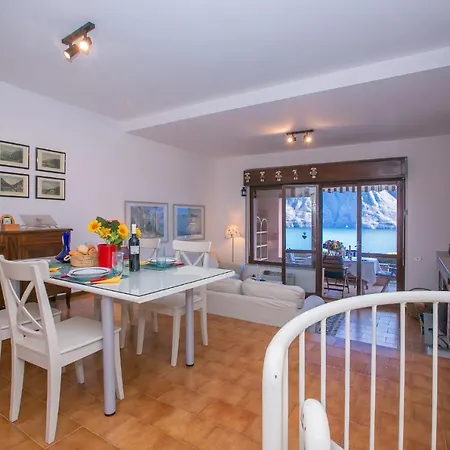 Sleeps 4 Pool