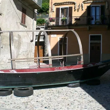 Sleeps 4 Pool Lejlighed Mezzegra