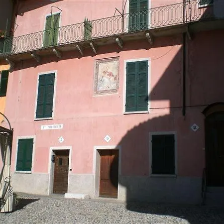 Sleeps 4 Pool Lejlighed Mezzegra